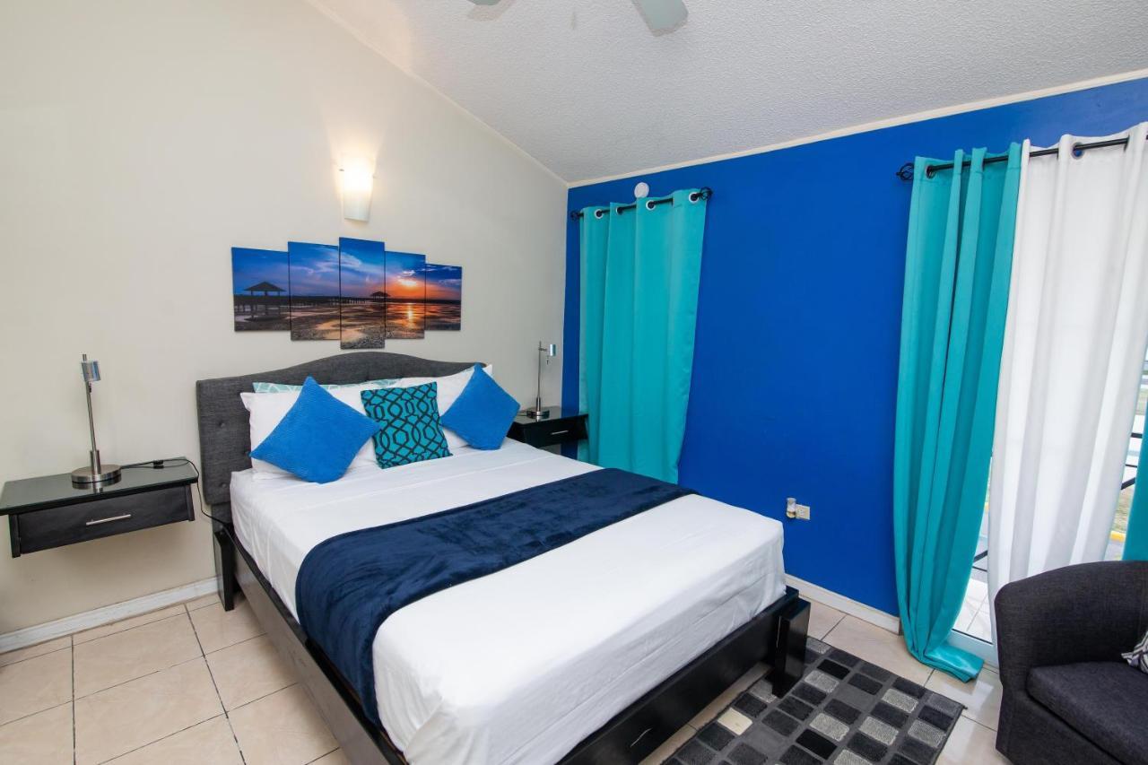 The Oasis I, Portmore Country Club Eksteriør billede