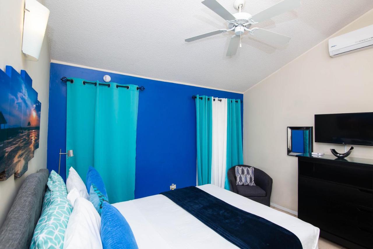 The Oasis I, Portmore Country Club Eksteriør billede