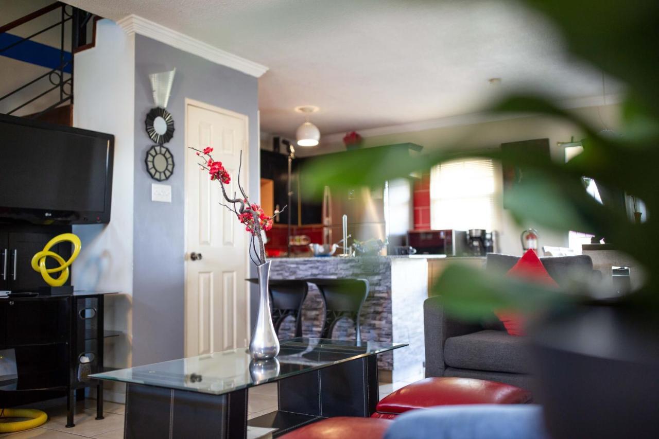 The Oasis I, Portmore Country Club Eksteriør billede