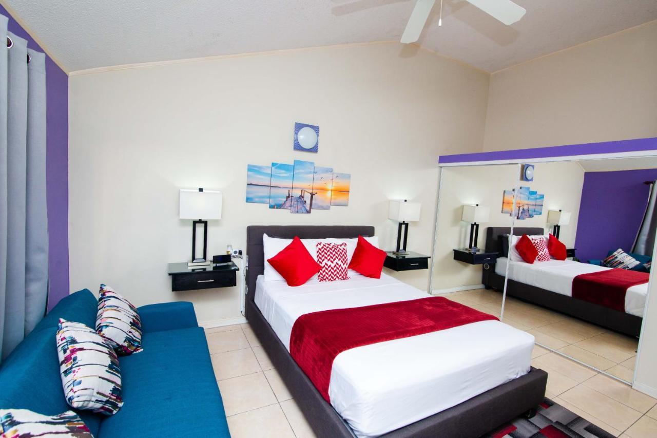 The Oasis I, Portmore Country Club Eksteriør billede