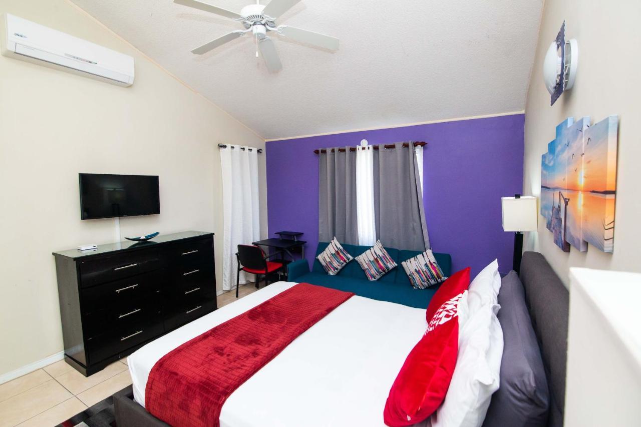 The Oasis I, Portmore Country Club Eksteriør billede